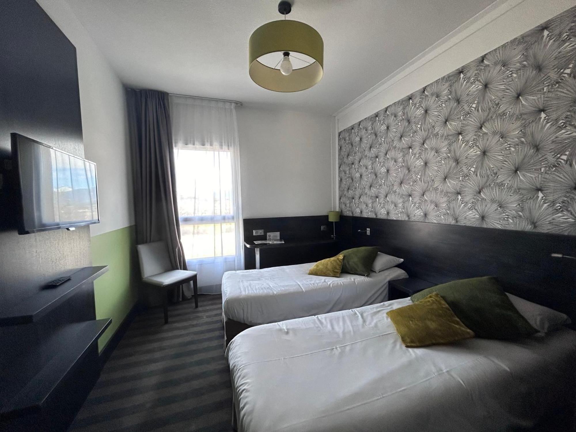 Ax Hotel Spa & Restaurant Chorges Kültér fotó