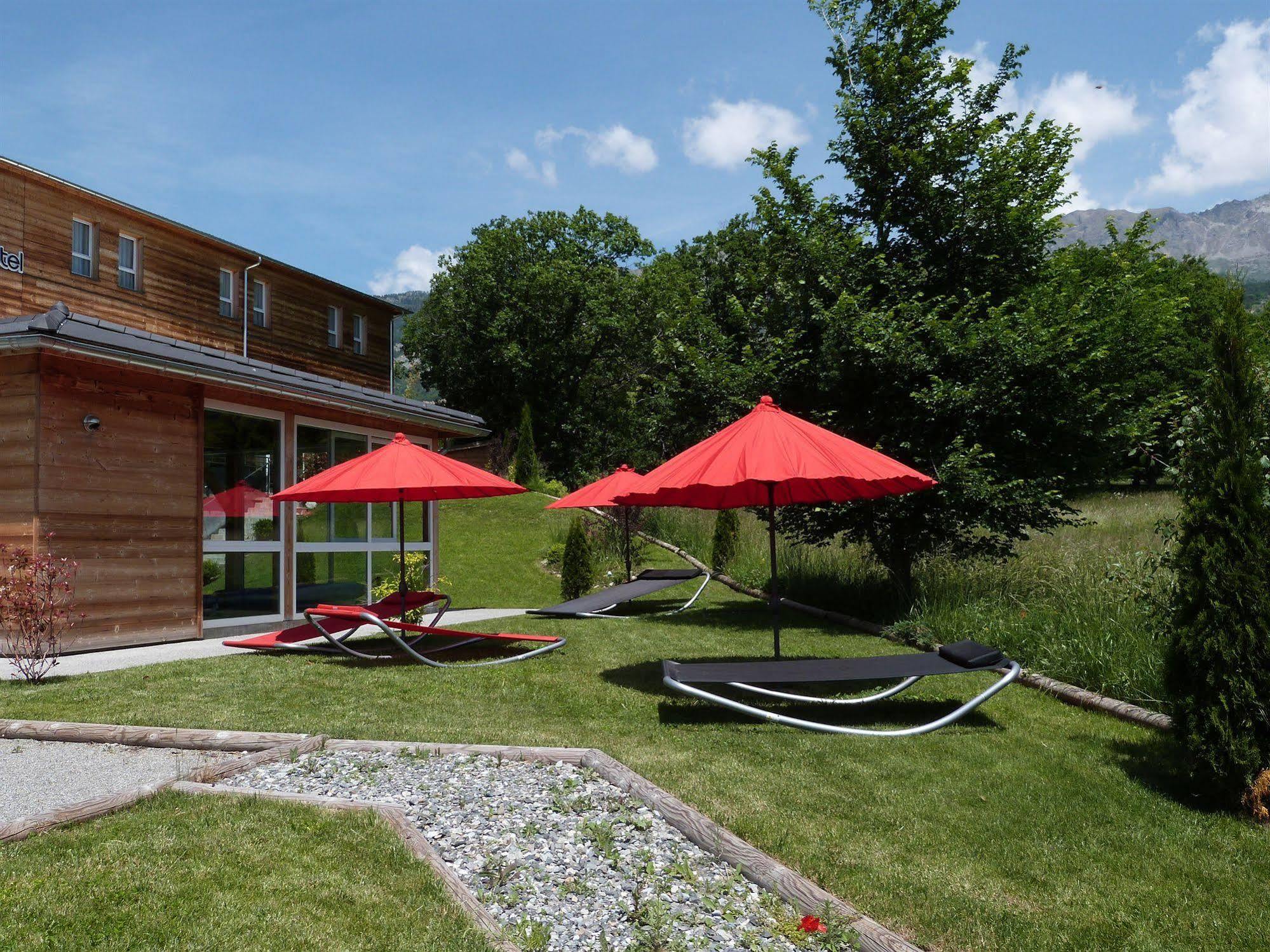 Ax Hotel Spa & Restaurant Chorges Kültér fotó